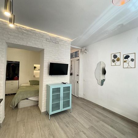 Iyourbasics Lovely Studio Hinestrosa 23 Free Wifi&Ac Málaga Esterno foto